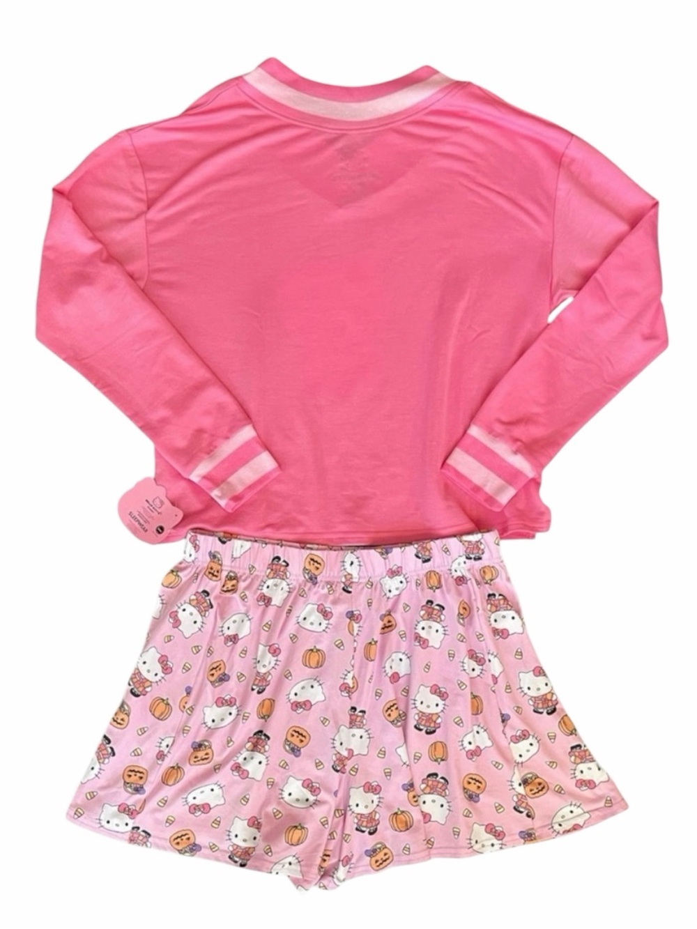 NWT•Sanrio Hello Kitty Fall Theme Pajama Set. Small (pit to pit 20.5 in) - Picture 2 of 12